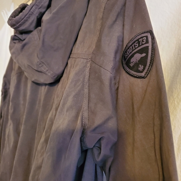 Roots Martinriver water resistant jacket size sm - Picture 15 of 16
